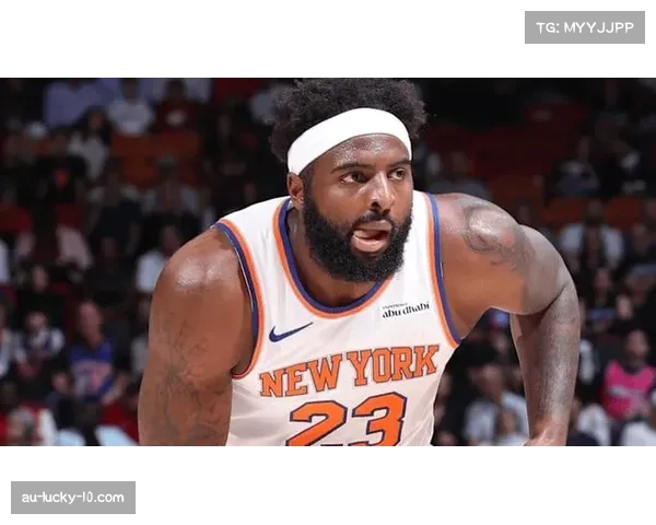 尼克斯米切尔·罗宾逊进攻篮板转化 74%概率生成三分机会