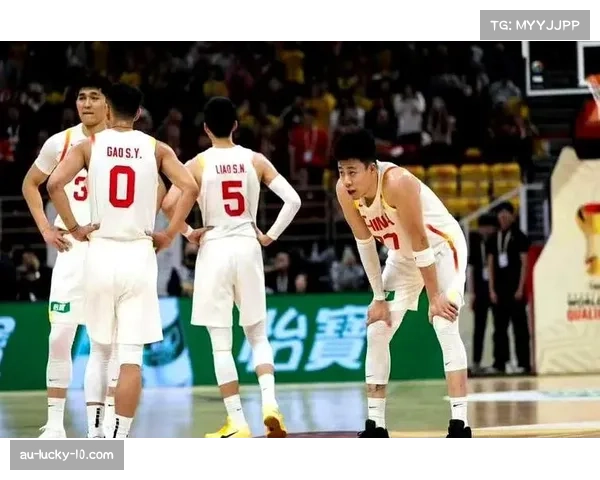 深圳男篮内线轮换厚度不足 面对双塔阵容时防守面临考验 深圳男篮内线轮换厚度不足 面对双塔阵容时防守面临考验